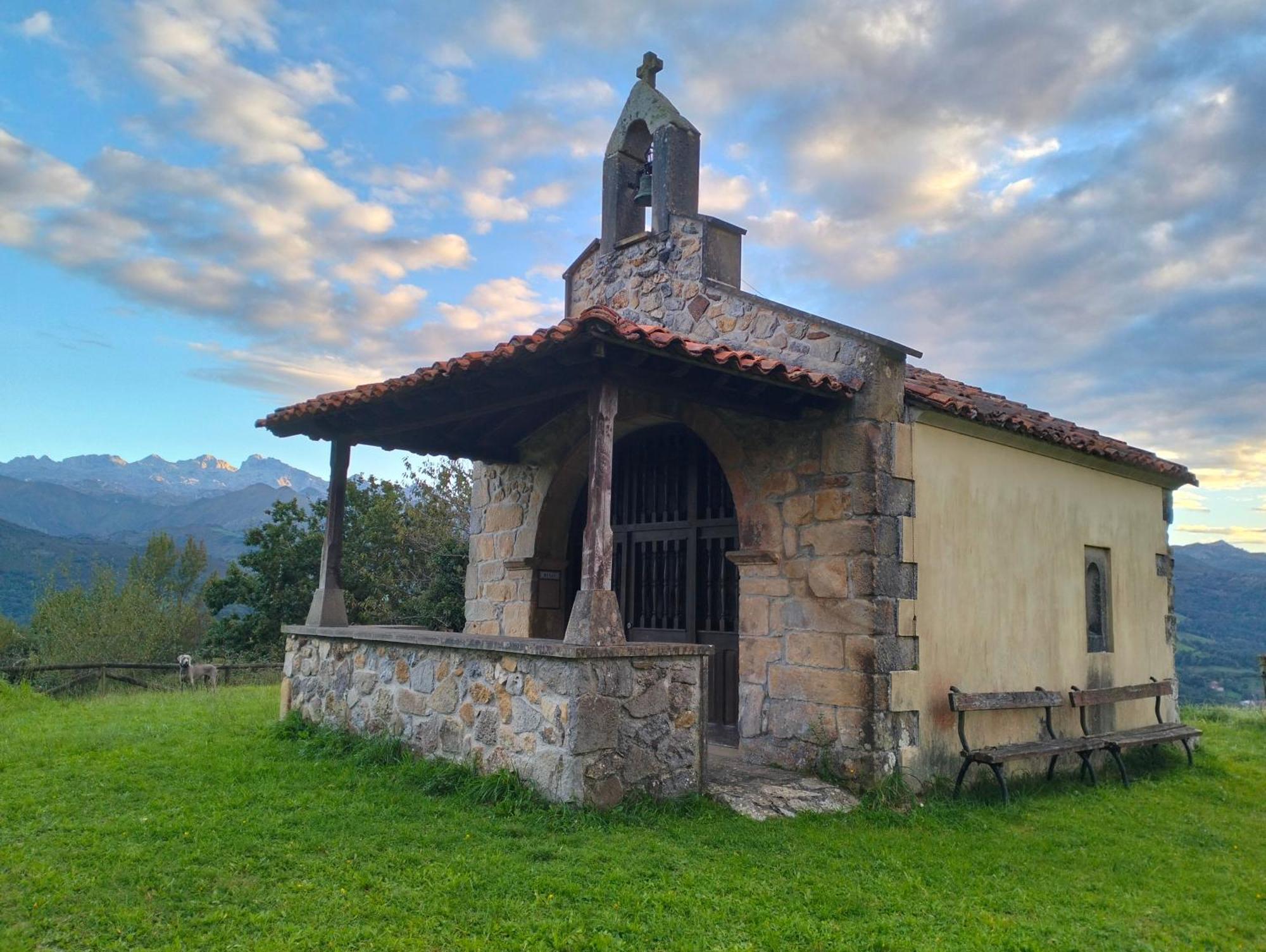 La Casa De Nuria Guest House Cangas de Onis Exterior photo